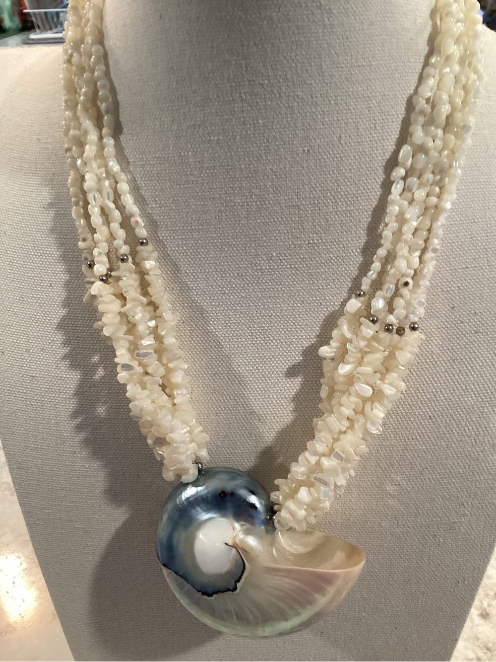 Vintage Handmade Iridescent Nautilus Pendant Multistrand Necklace & Earring set - Picture 6 of 6